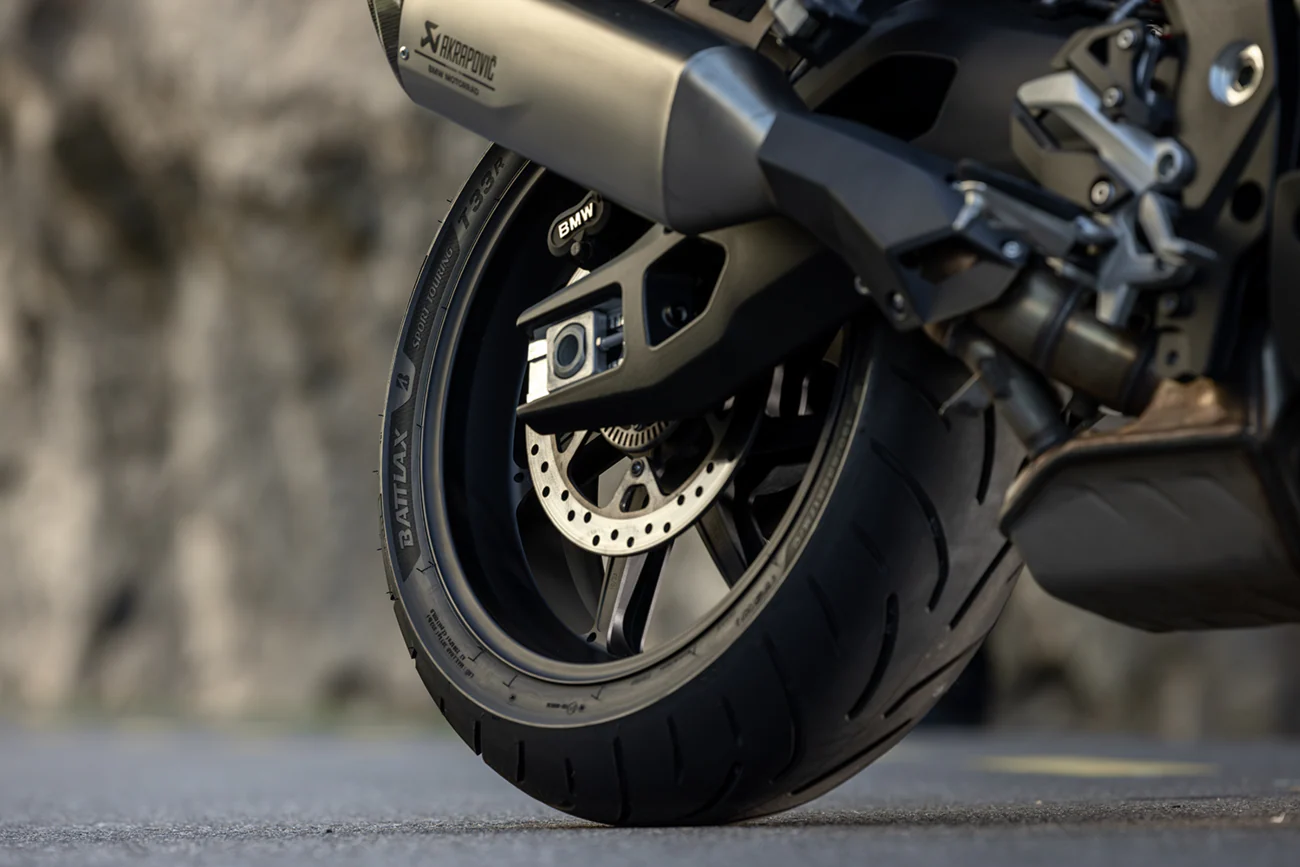 BRIDGESTONE  T33 Rear Tire - Image 4